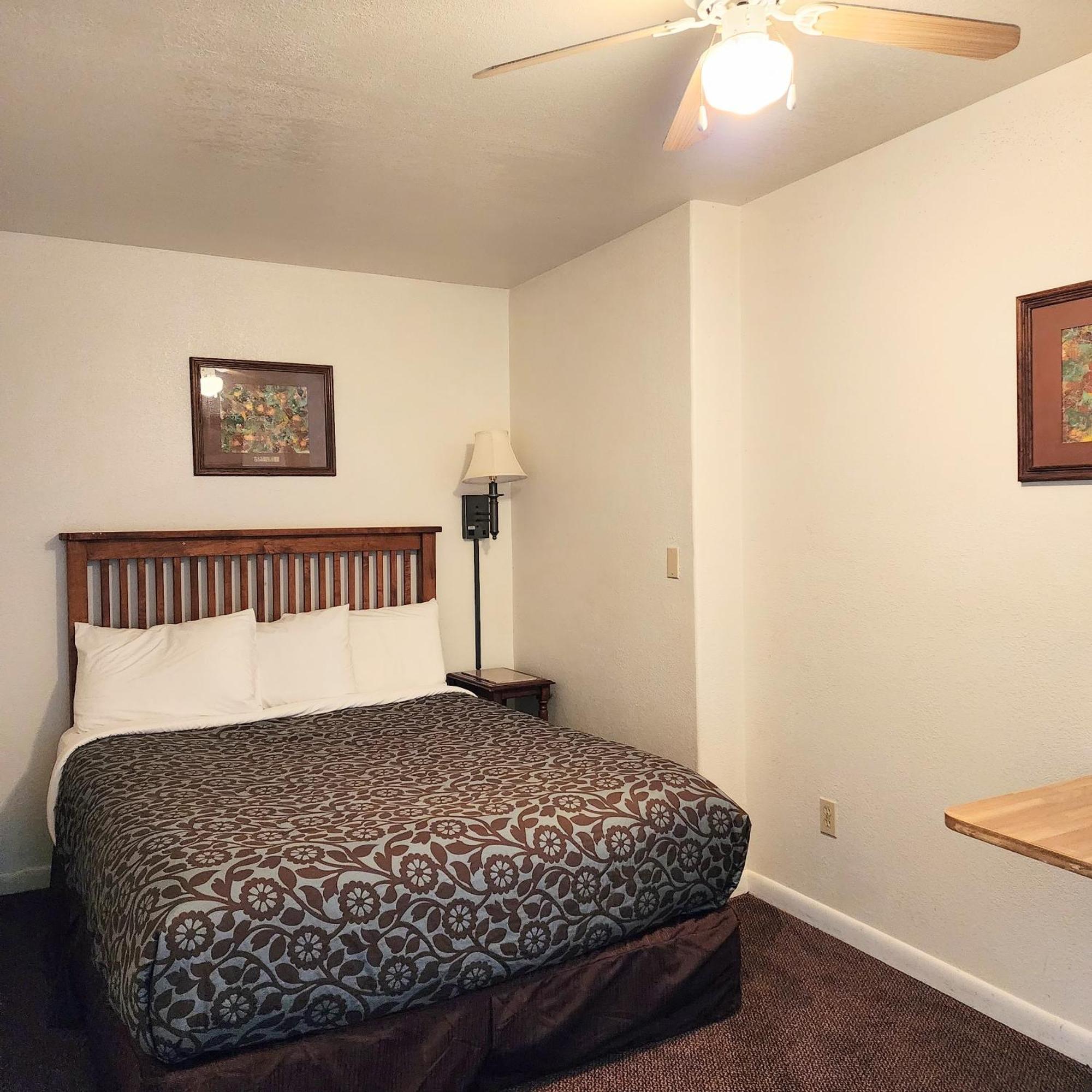 Canyon Motel Near Rocky Mountain National Park Hot Sulphur Springs Bagian luar foto