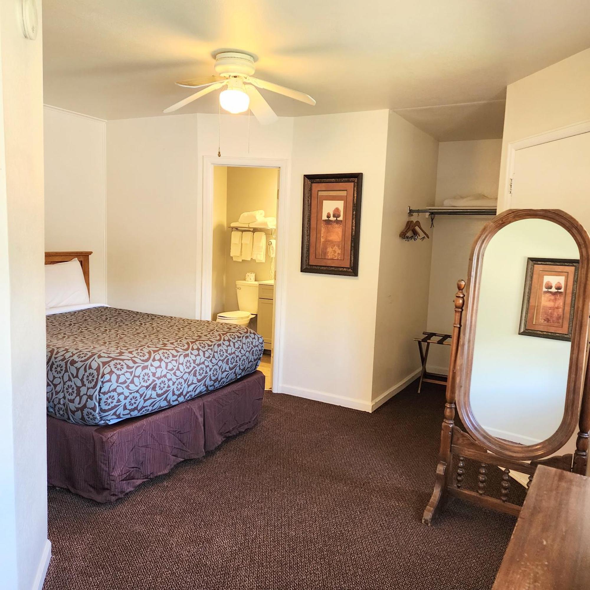 Canyon Motel Near Rocky Mountain National Park Hot Sulphur Springs Bagian luar foto