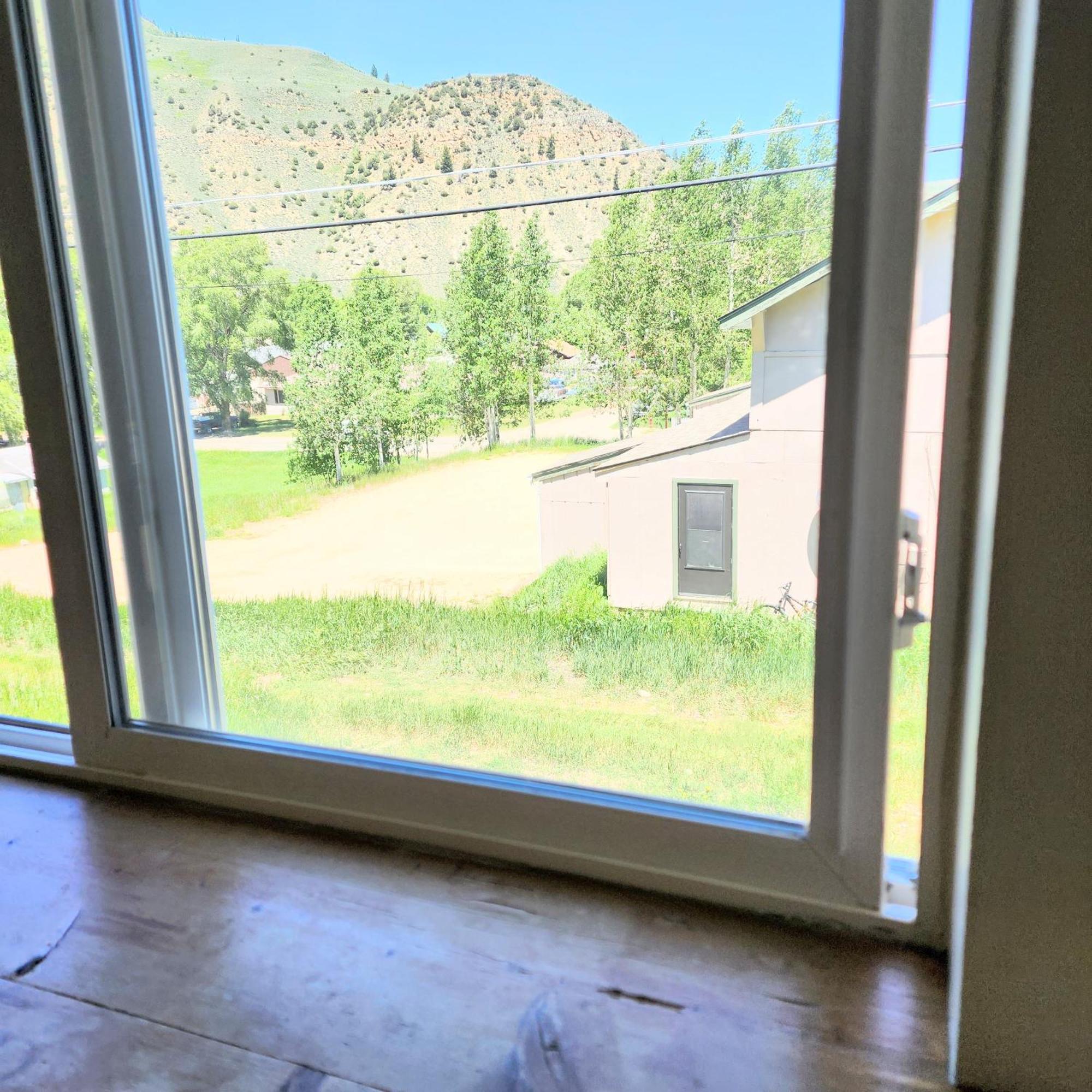 Canyon Motel Near Rocky Mountain National Park Hot Sulphur Springs Bagian luar foto