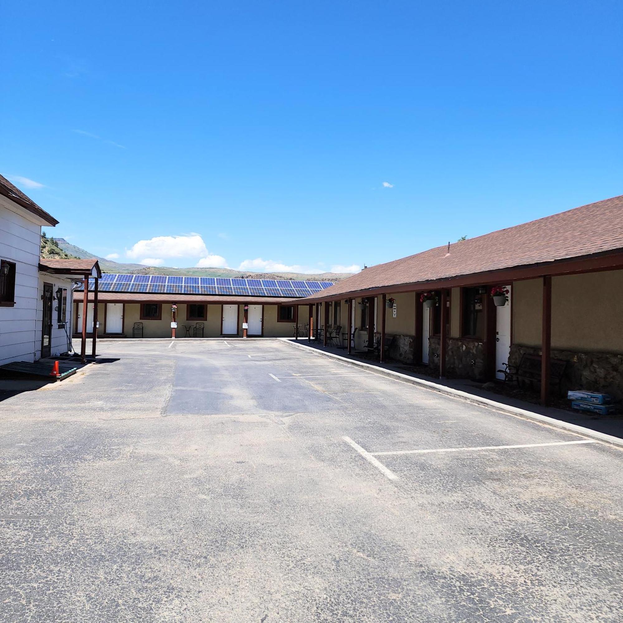 Canyon Motel Near Rocky Mountain National Park Hot Sulphur Springs Bagian luar foto