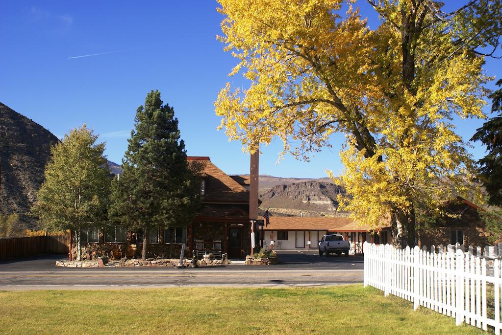 Canyon Motel Near Rocky Mountain National Park Hot Sulphur Springs Bagian luar foto